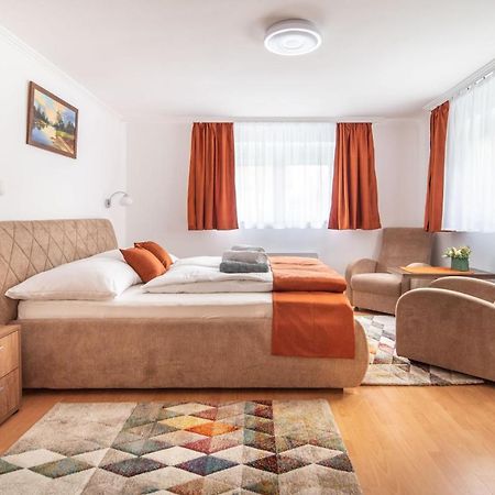 Topaz Apartmanhazak Keszthely Buitenkant foto