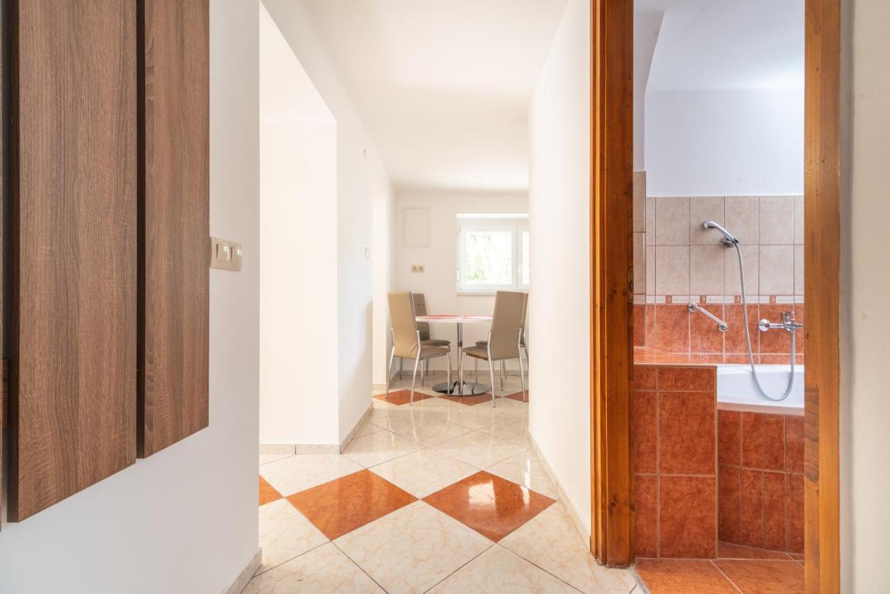 Topaz Apartmanhazak Keszthely Buitenkant foto