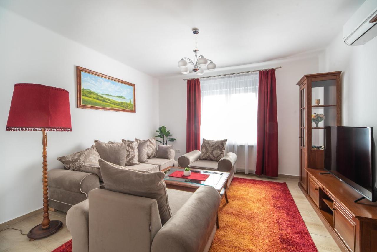 Topaz Apartmanhazak Keszthely Buitenkant foto
