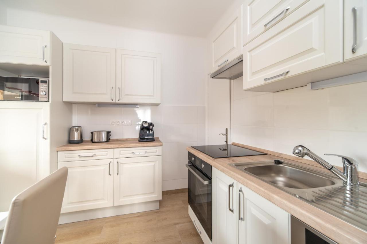 Topaz Apartmanhazak Keszthely Buitenkant foto